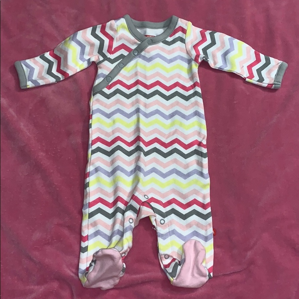 Skip hop chevron foot pajamas newborn